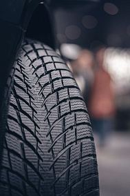 Nokian WR Snowproof P 225/40R19 93V
