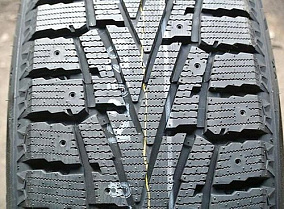 Roadstone Winguard Winspike LT 225/70R15C 112/110R